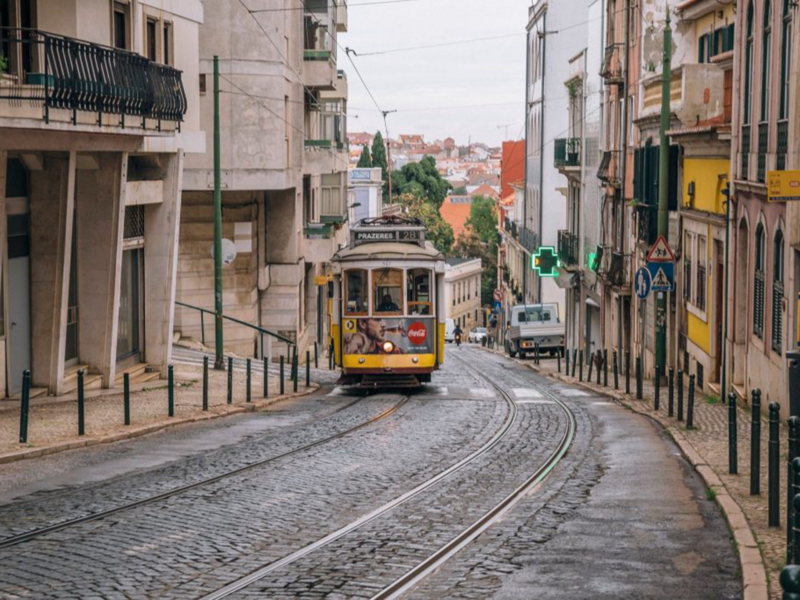 Condicionamento temporário | Repavimentação da Calçada da Estrela